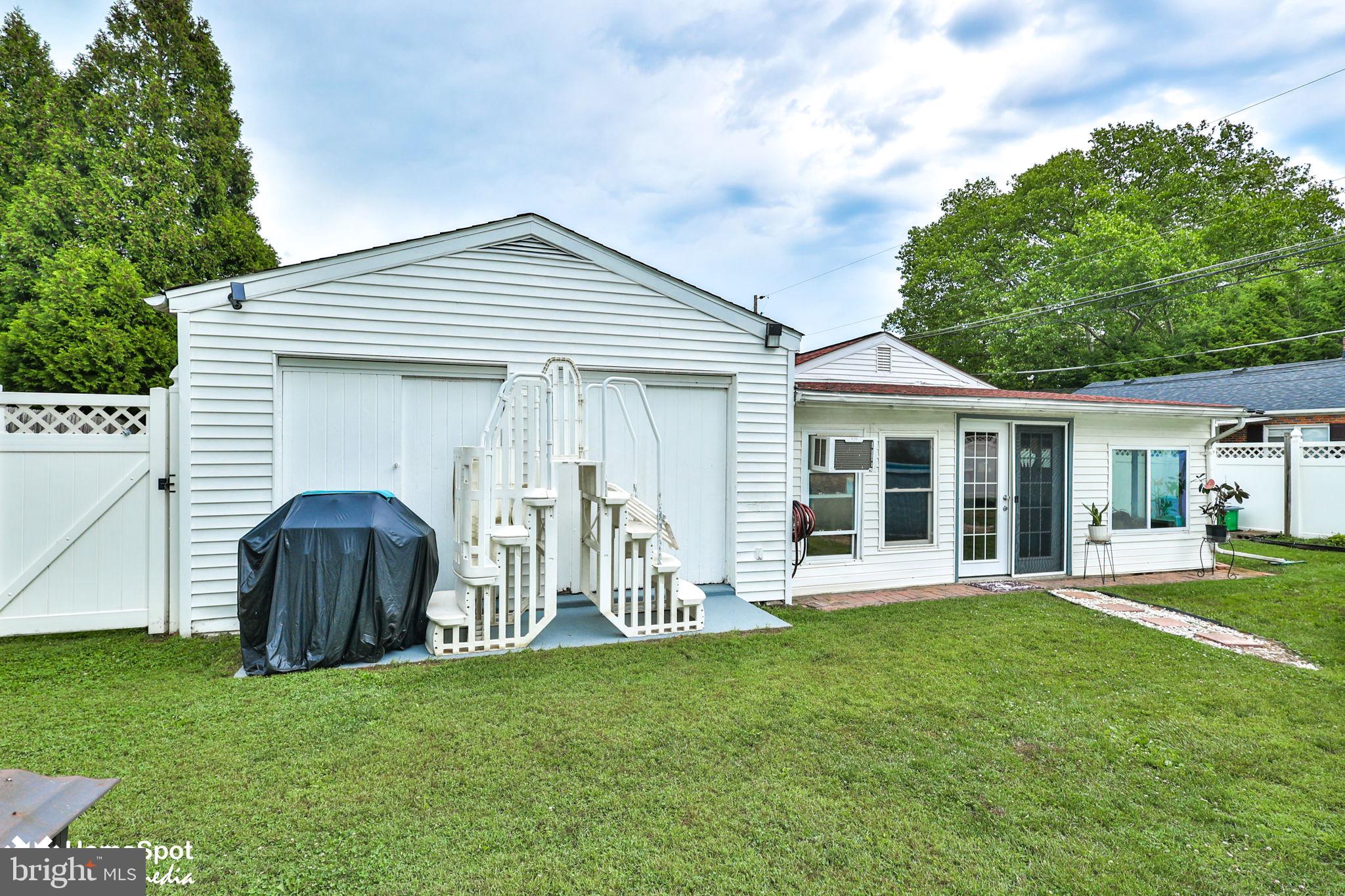 COLLEGE HEIGHTS - Residential