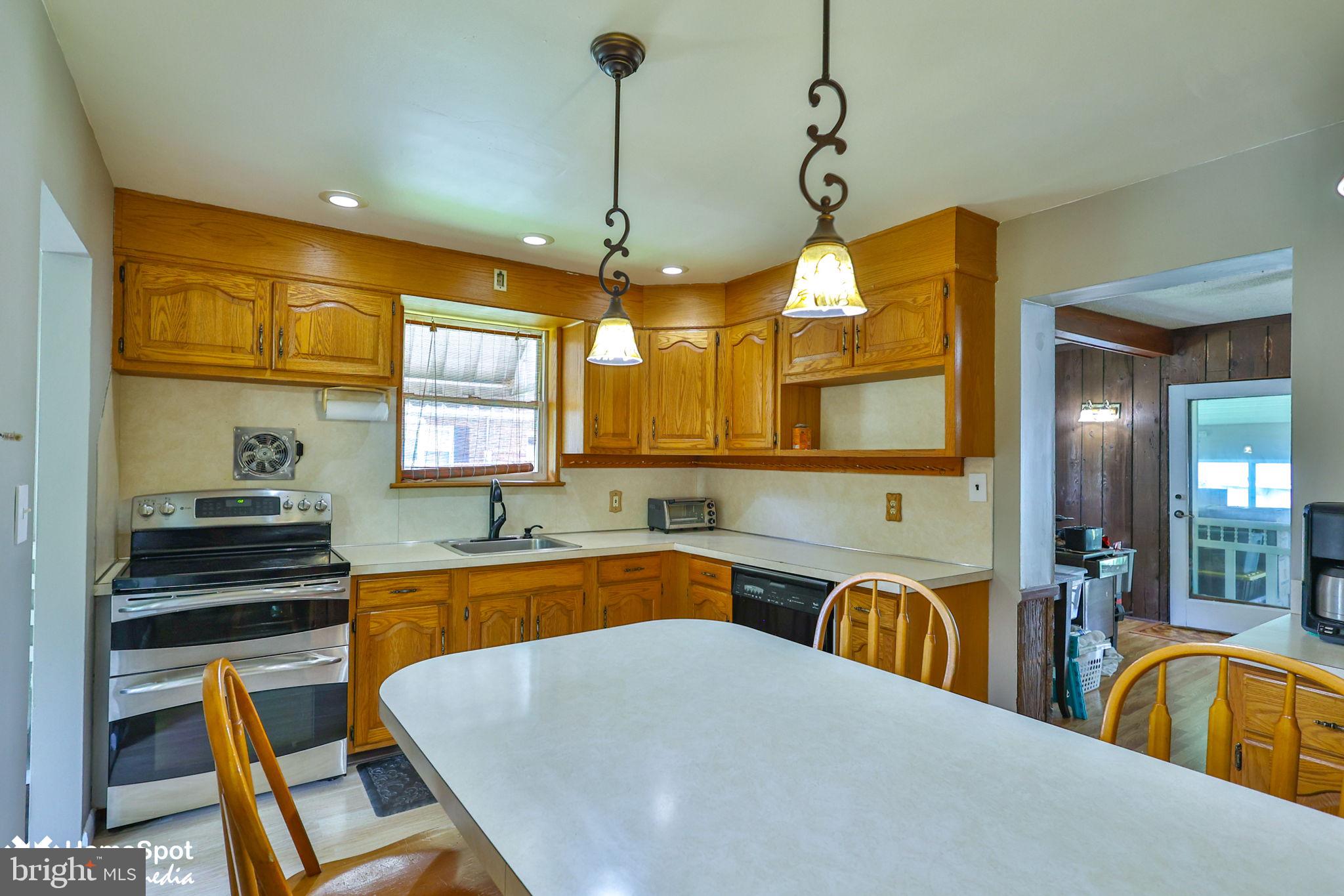 COLLEGE HEIGHTS - Residential