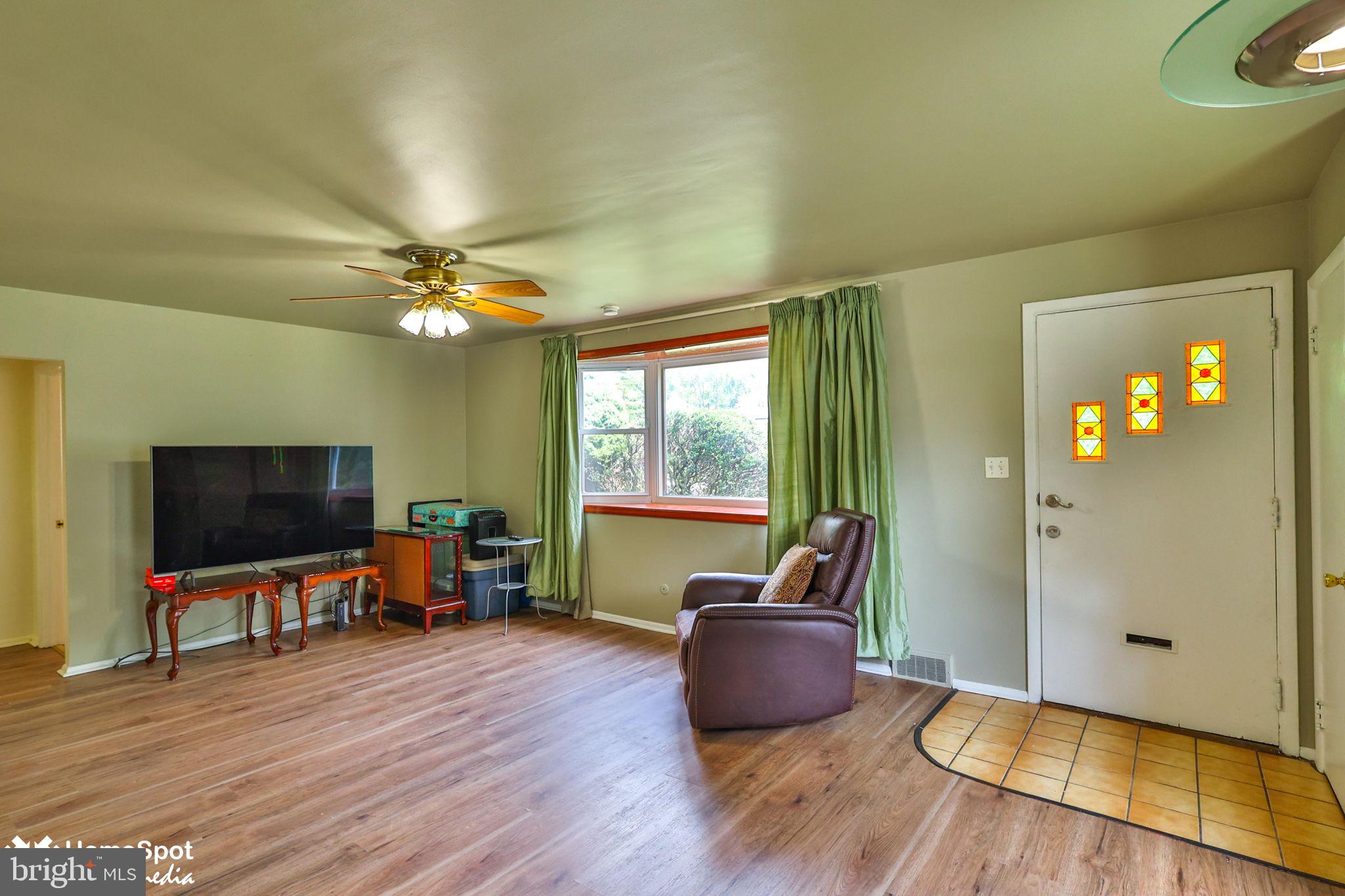 COLLEGE HEIGHTS - Residential