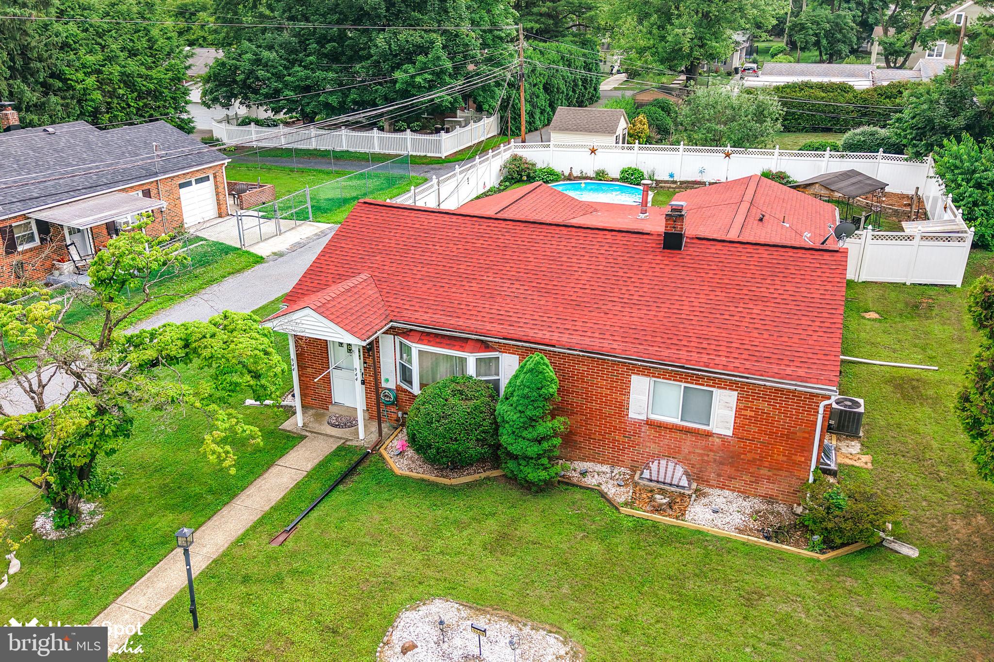COLLEGE HEIGHTS - Residential