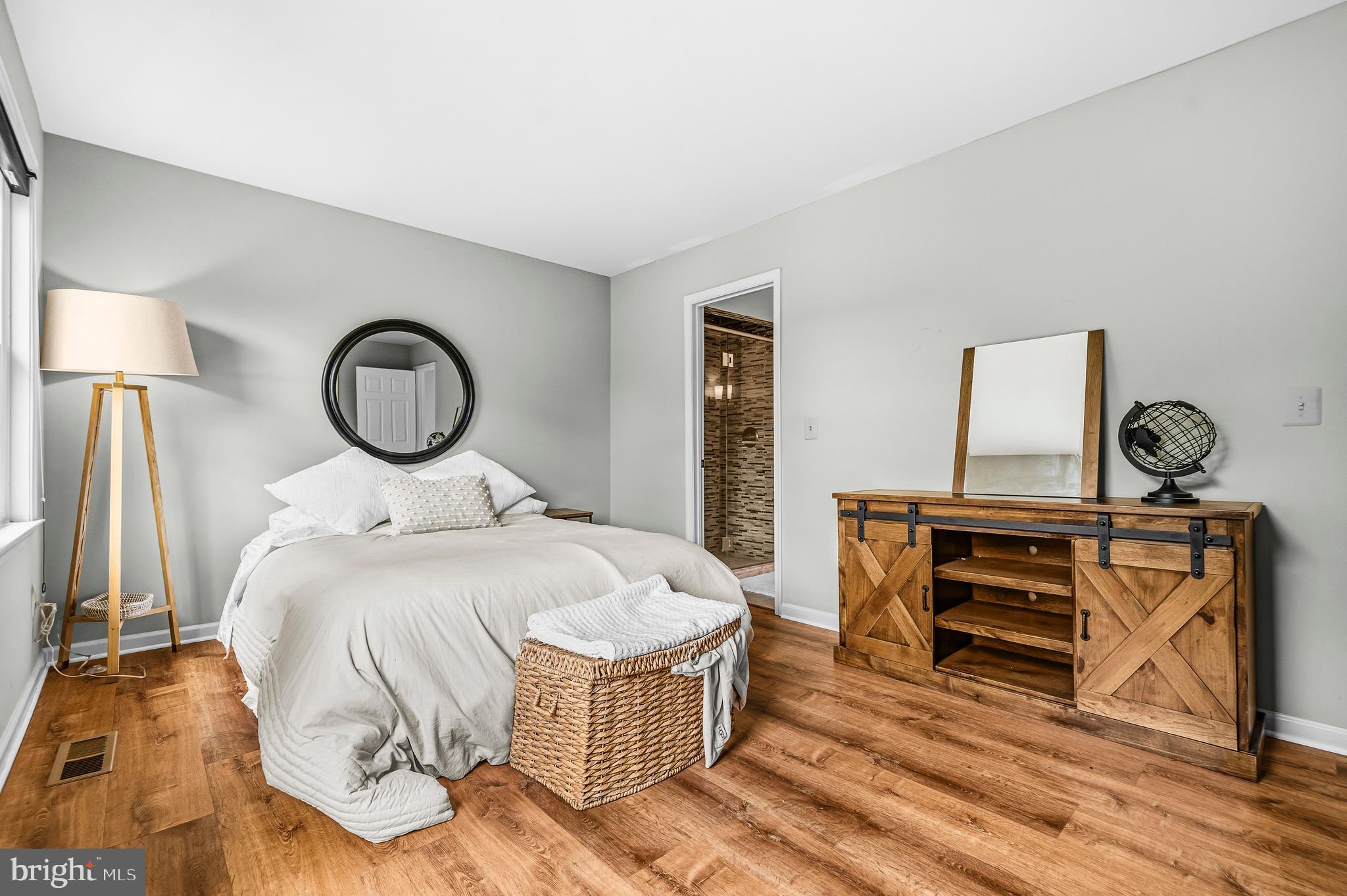 LEETON - Residential