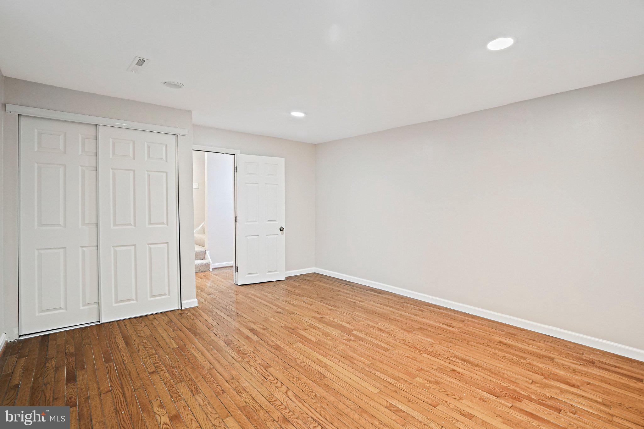 MEADOWGATE - Residential