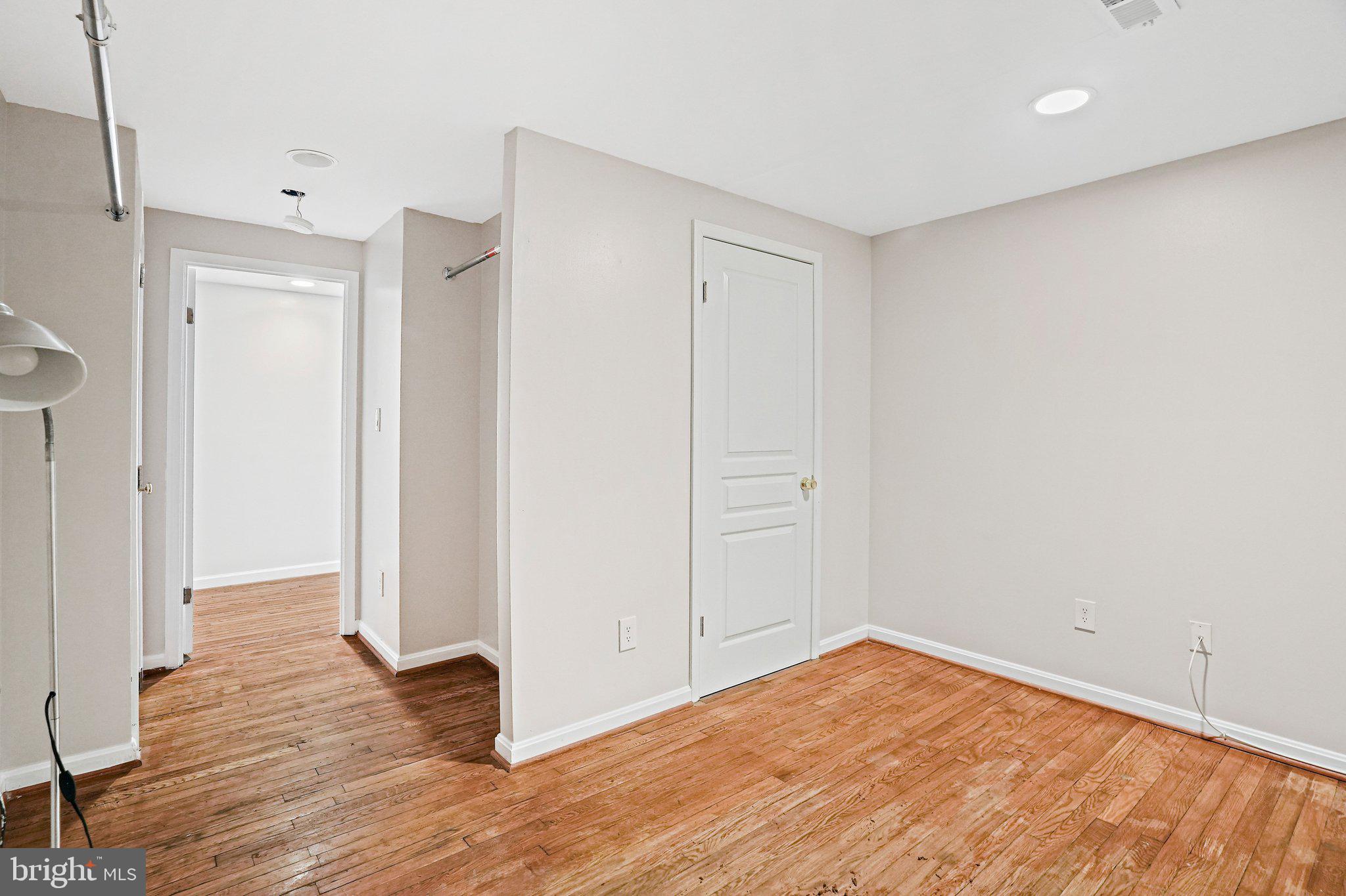 MEADOWGATE - Residential