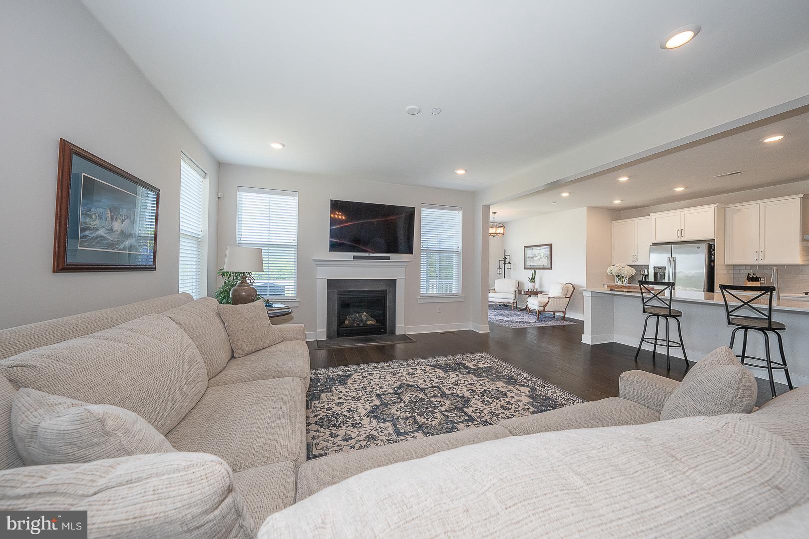 EXTON GROVE - Residential