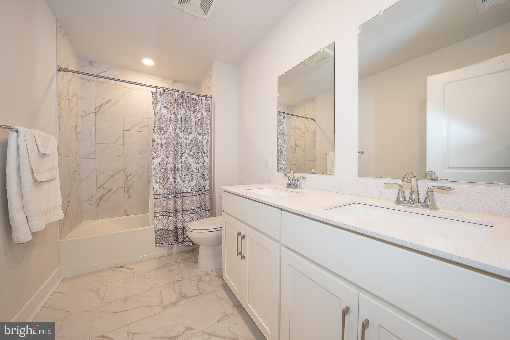EXTON GROVE - Residential