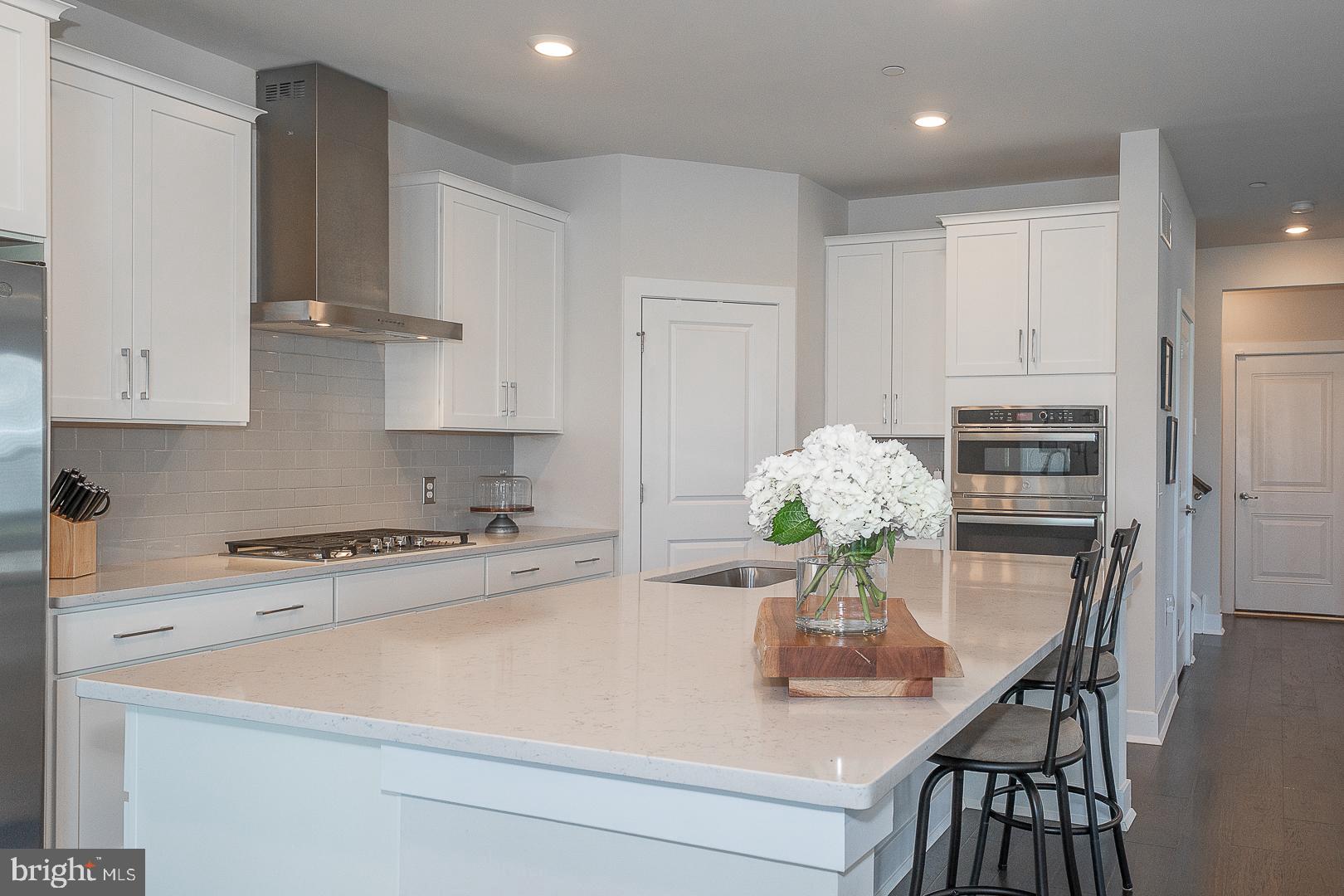 EXTON GROVE - Residential