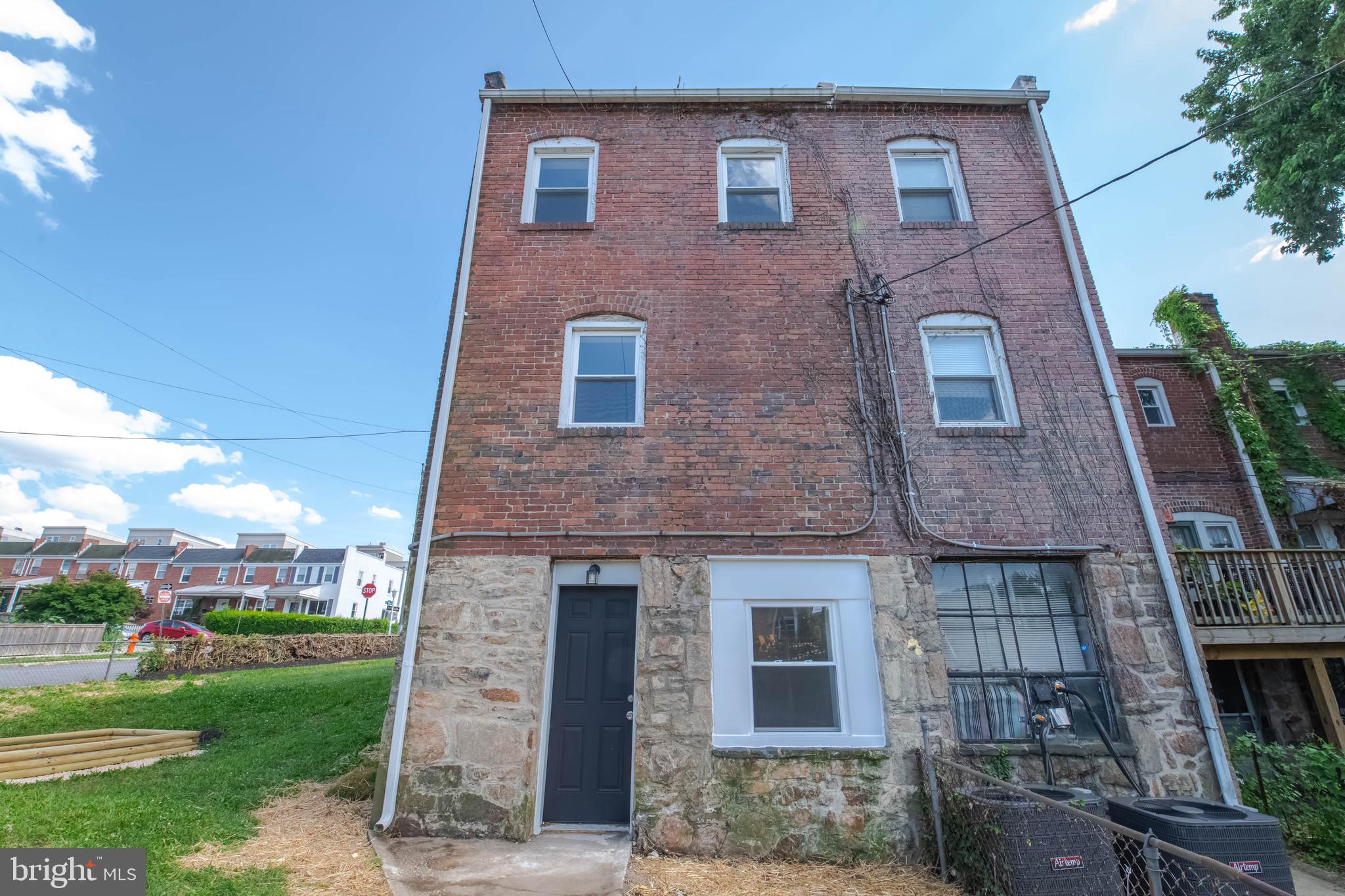 HAMPDEN HISTORIC DISTRICT - Residential