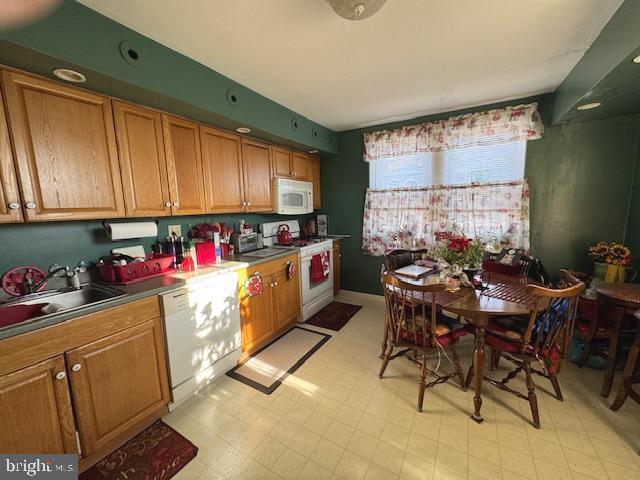 LAWNDALE - Residential Income