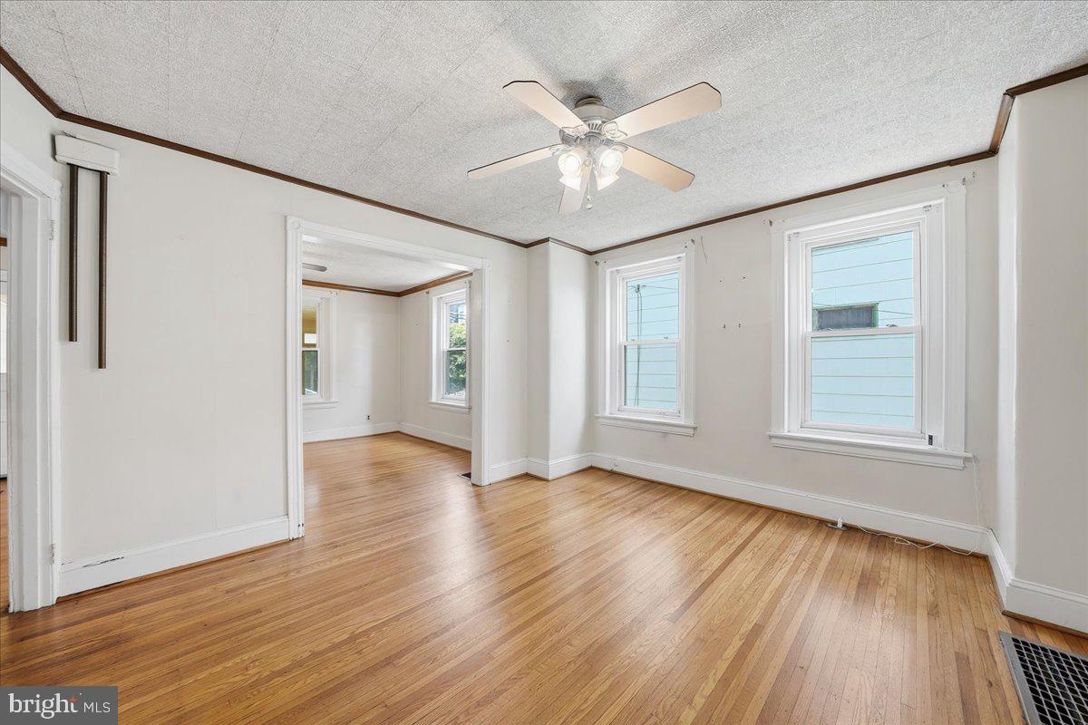 ARDMORE CROSSING - Residential