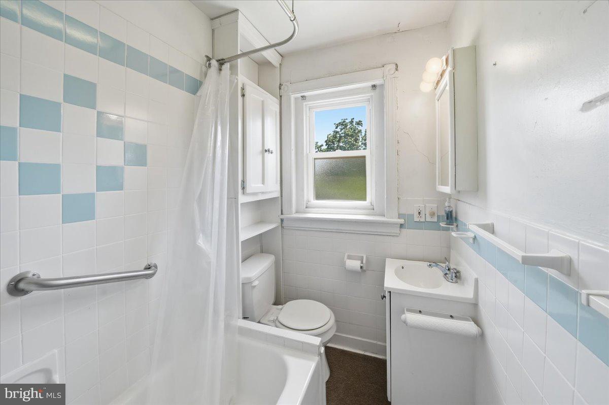 ARDMORE CROSSING - Residential