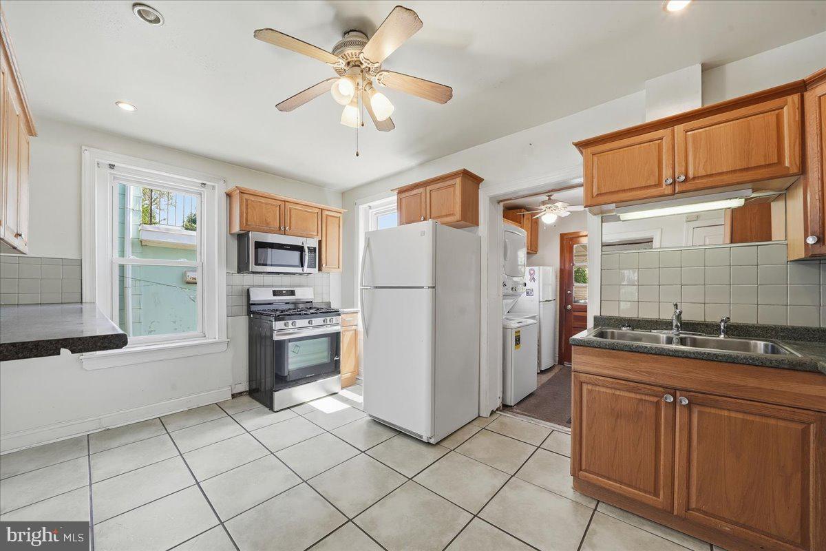 ARDMORE CROSSING - Residential