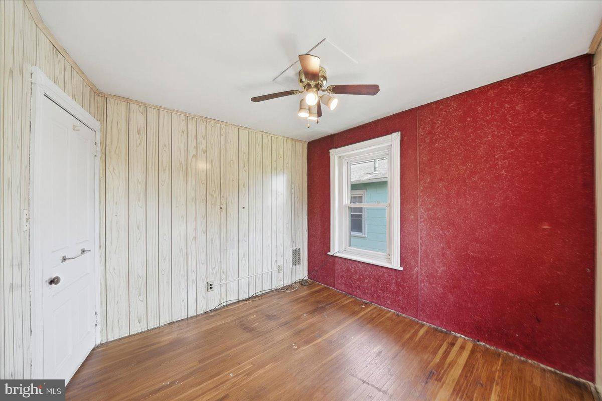 ARDMORE CROSSING - Residential