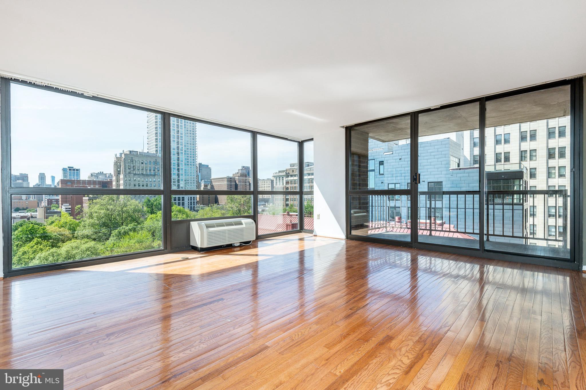 SOCIETY HILL - Residential