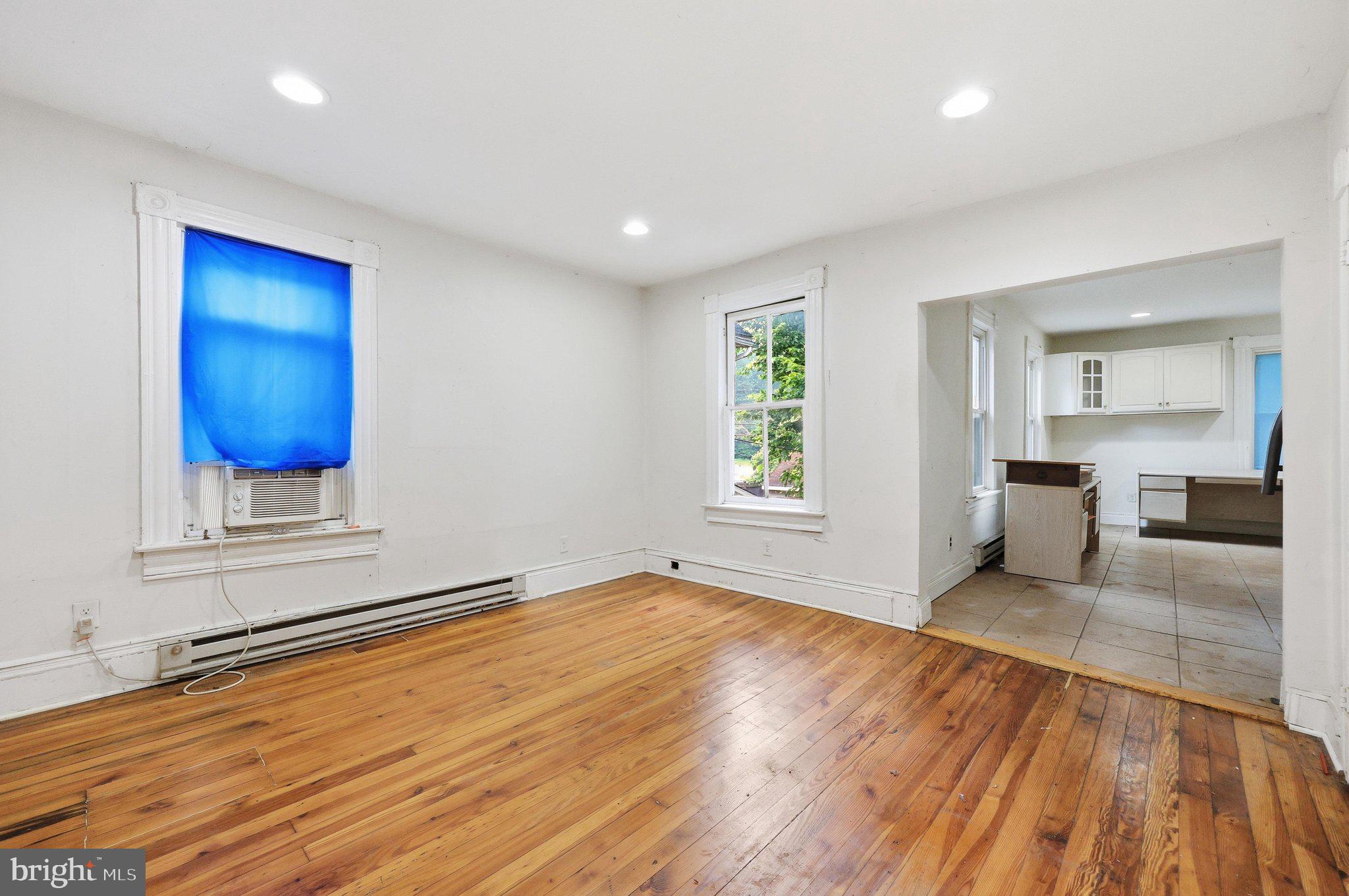 BRUNSWICK - Residential