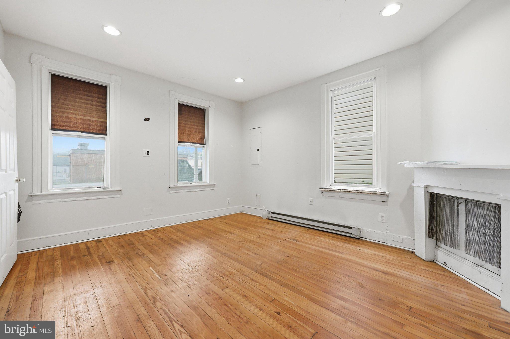 BRUNSWICK - Residential