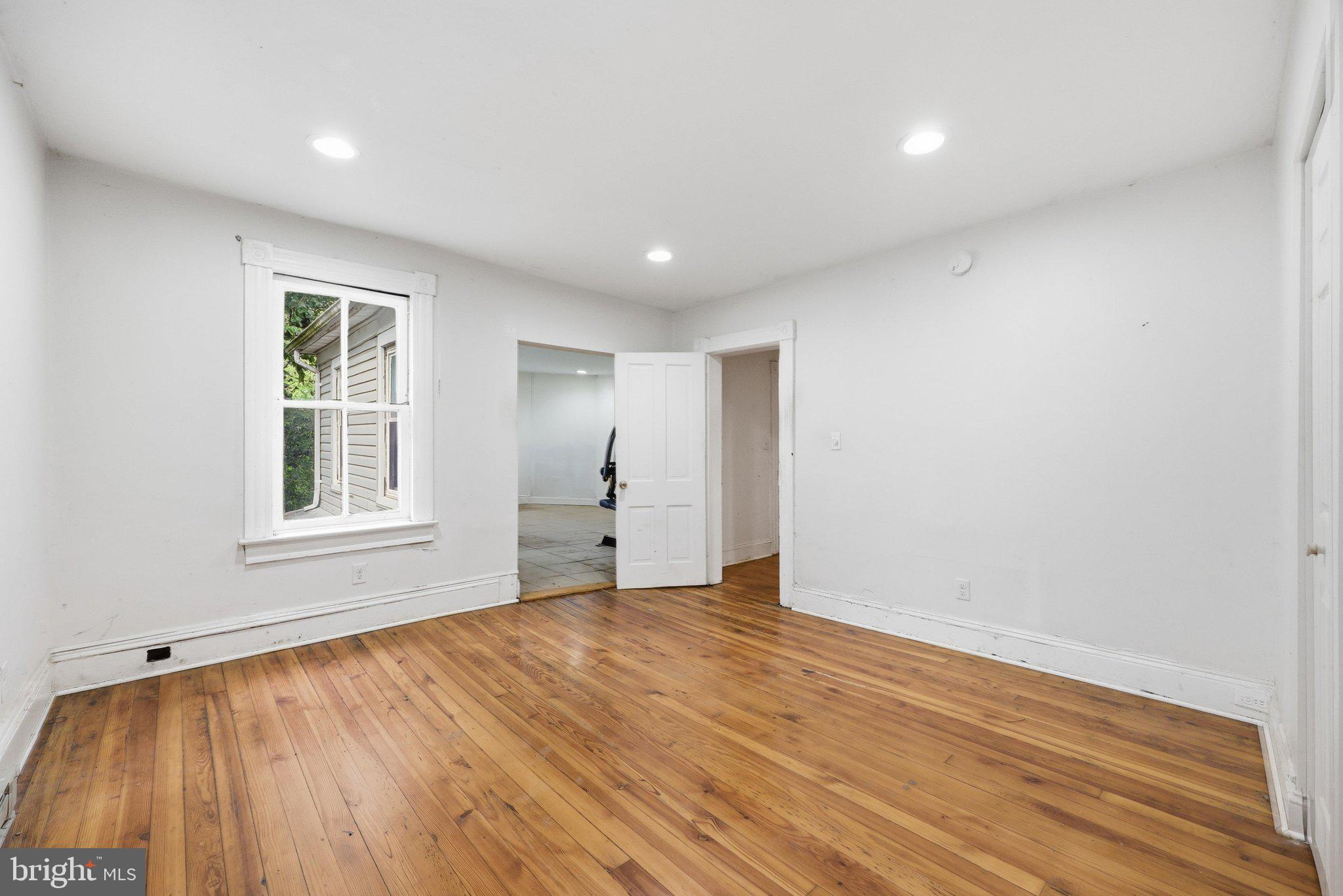 BRUNSWICK - Residential