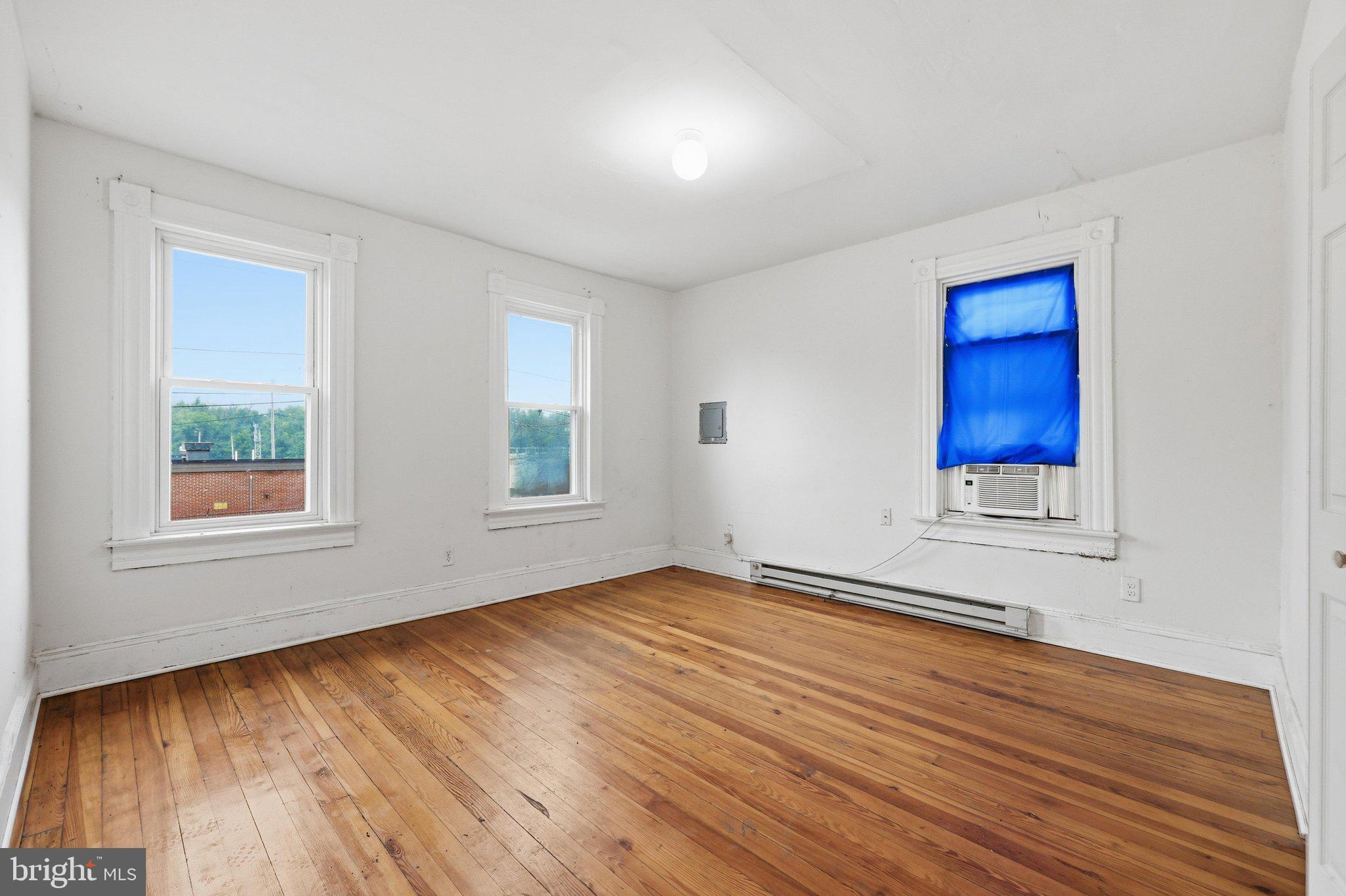 BRUNSWICK - Residential