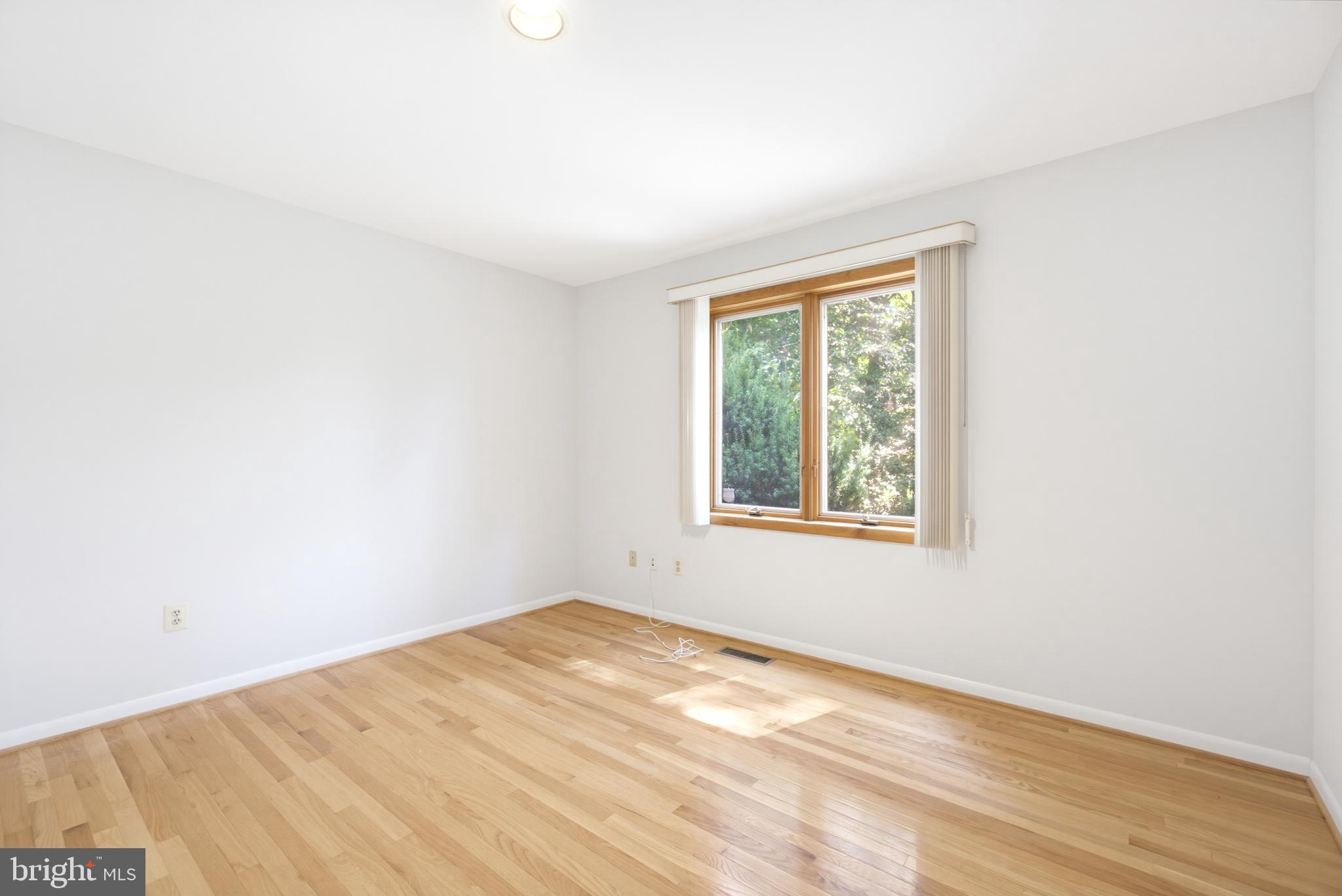 OWEN BROWN WOODS - Residential