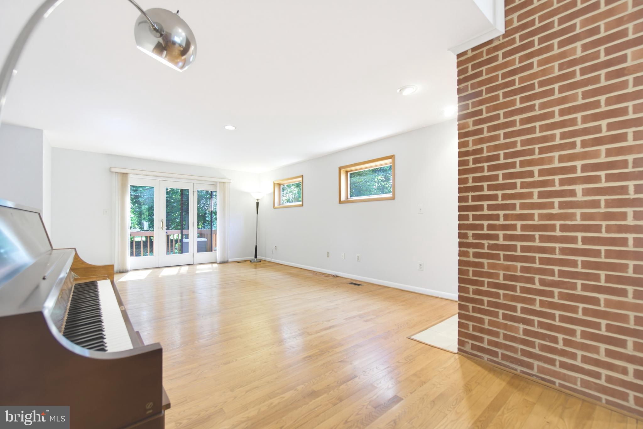 OWEN BROWN WOODS - Residential