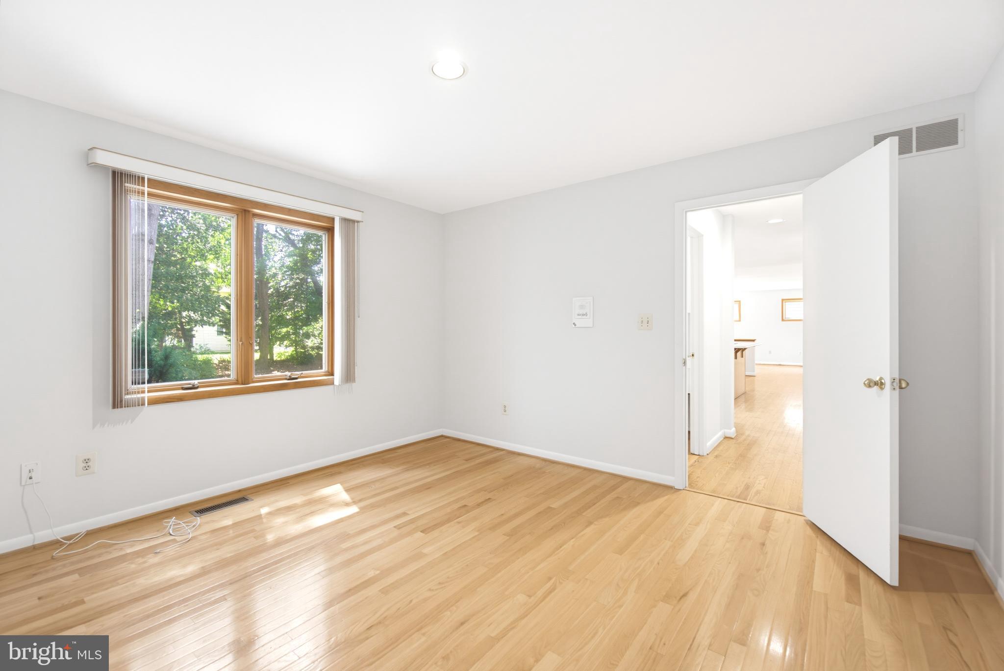 OWEN BROWN WOODS - Residential
