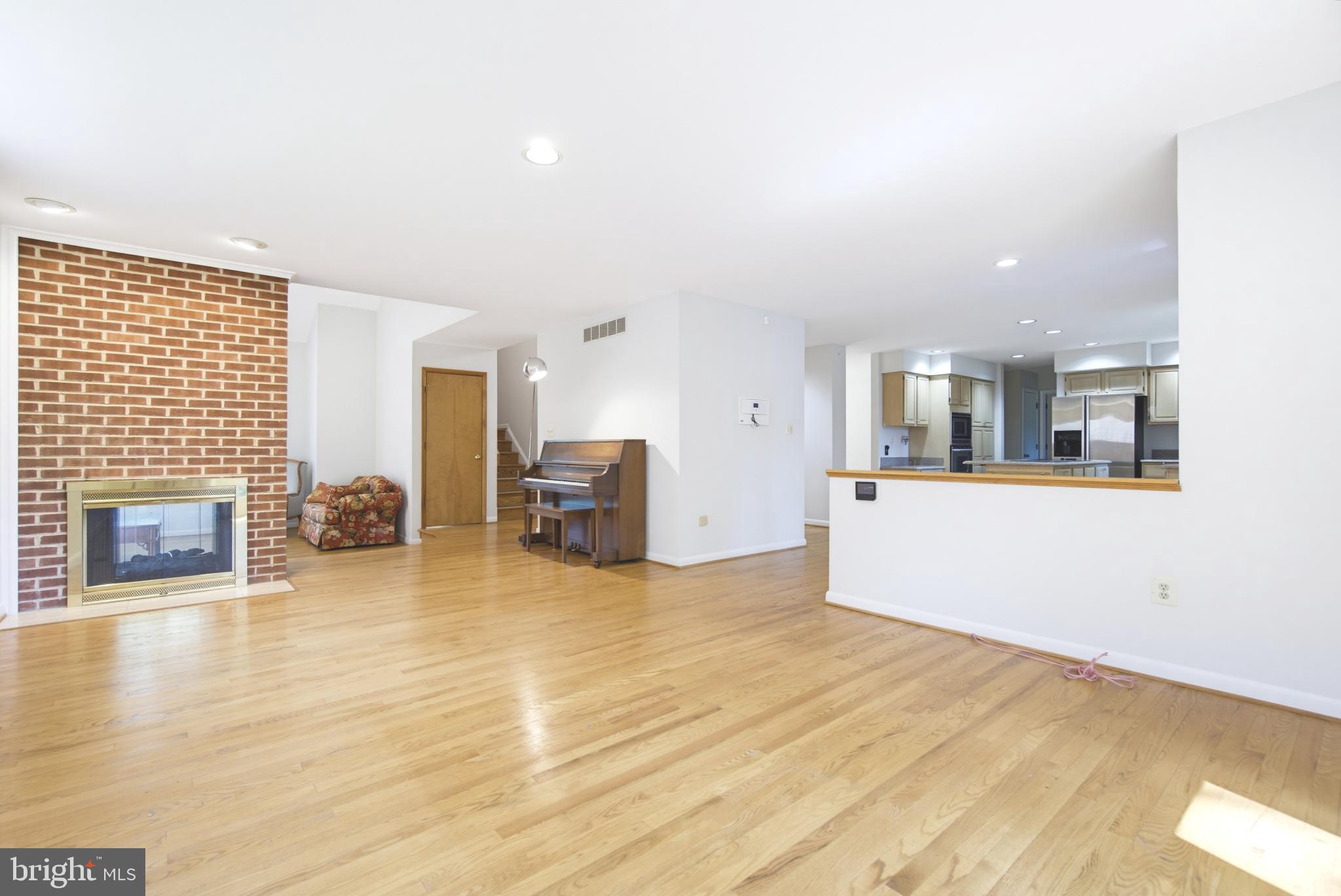 OWEN BROWN WOODS - Residential