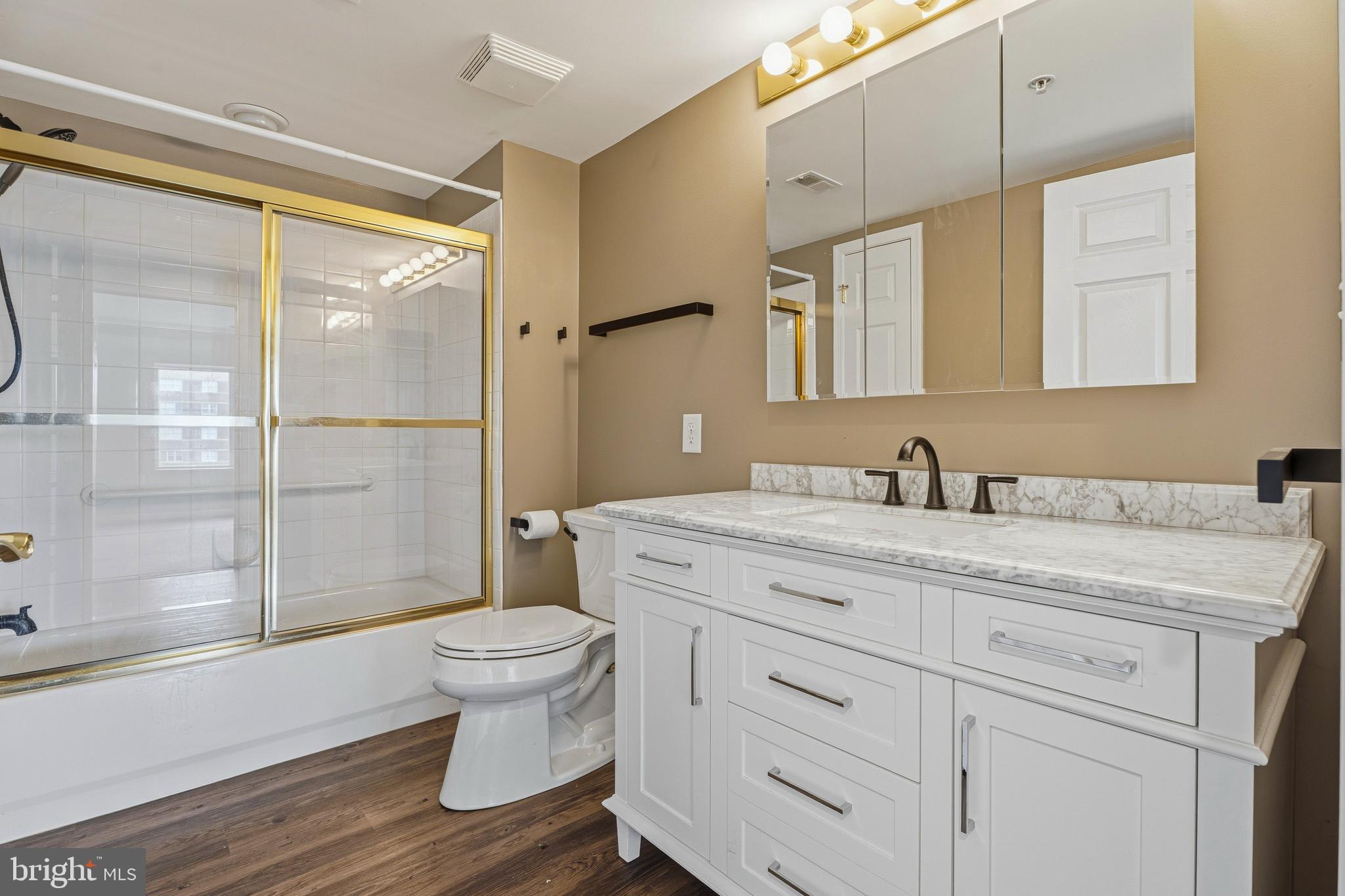 ROUNDWOOD RIDGE - Residential