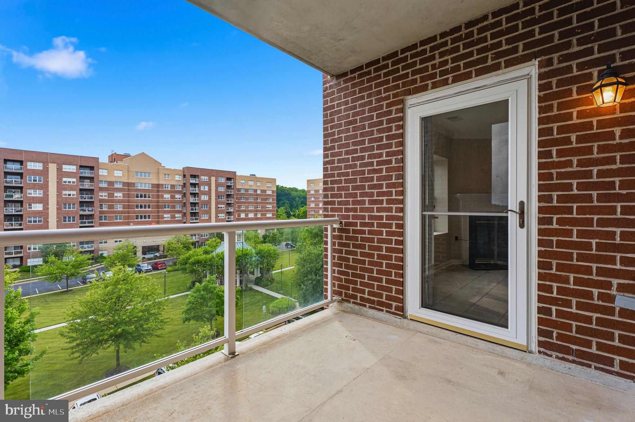 ROUNDWOOD RIDGE - Residential