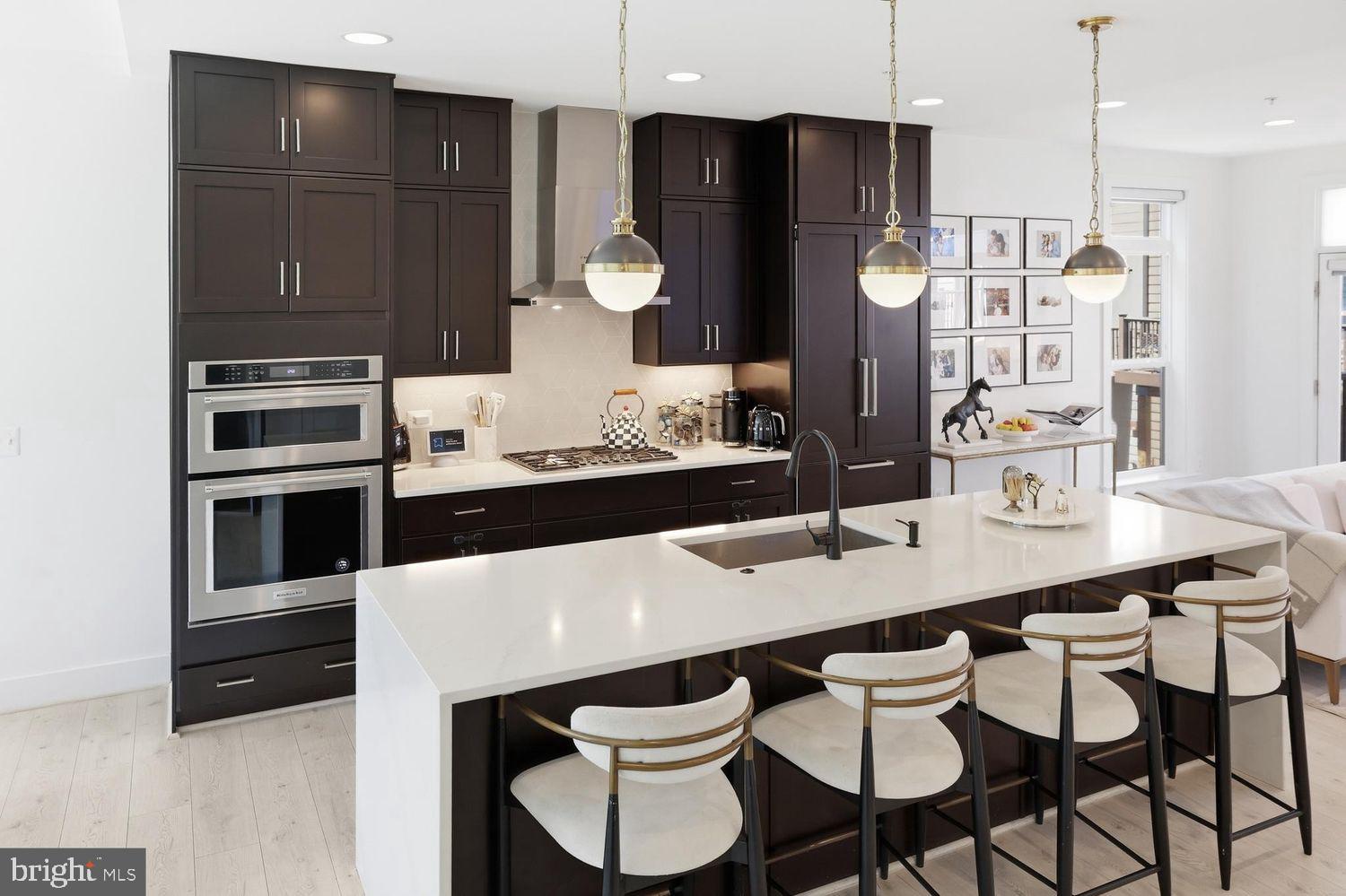 TOWER OAKS - Residential