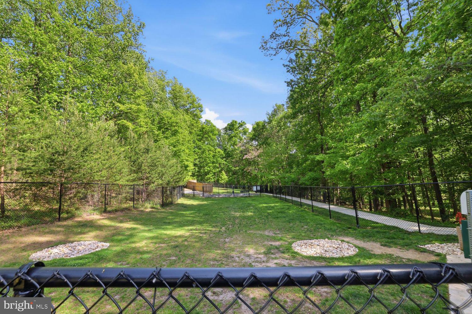 TOWER OAKS - Residential