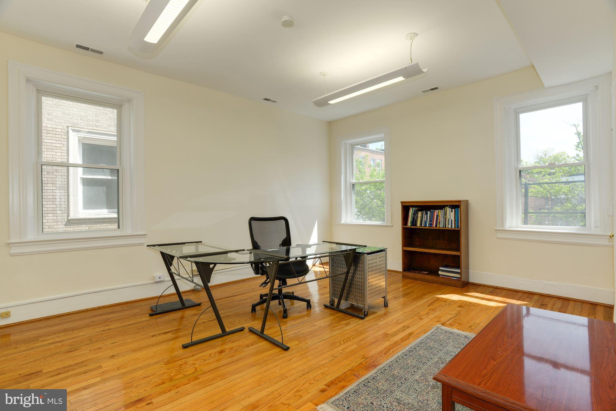 KALORAMA - Commercial Sale