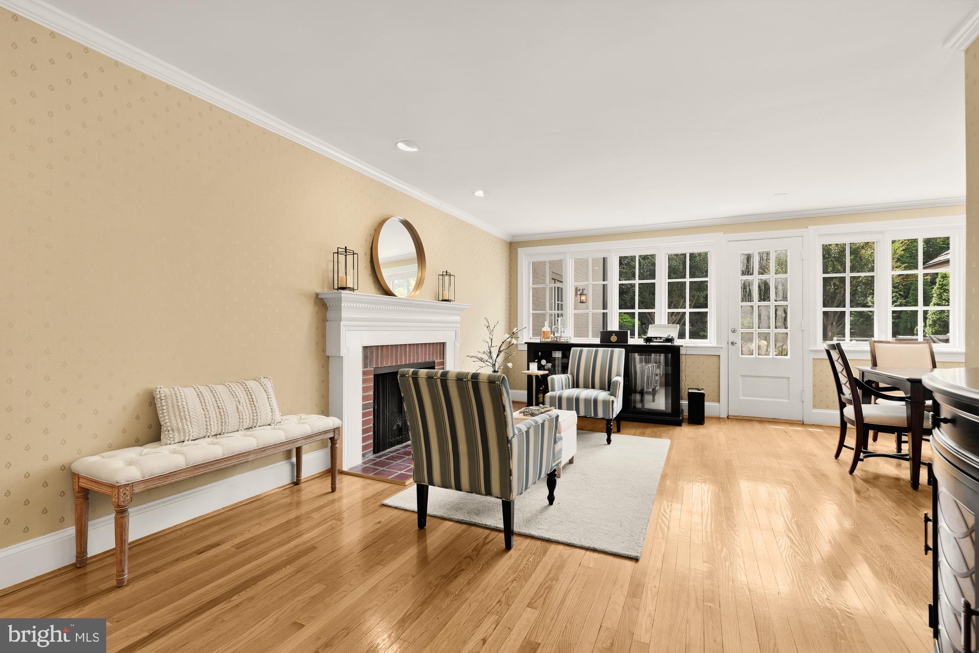 WHITEHALL MANOR - Residential