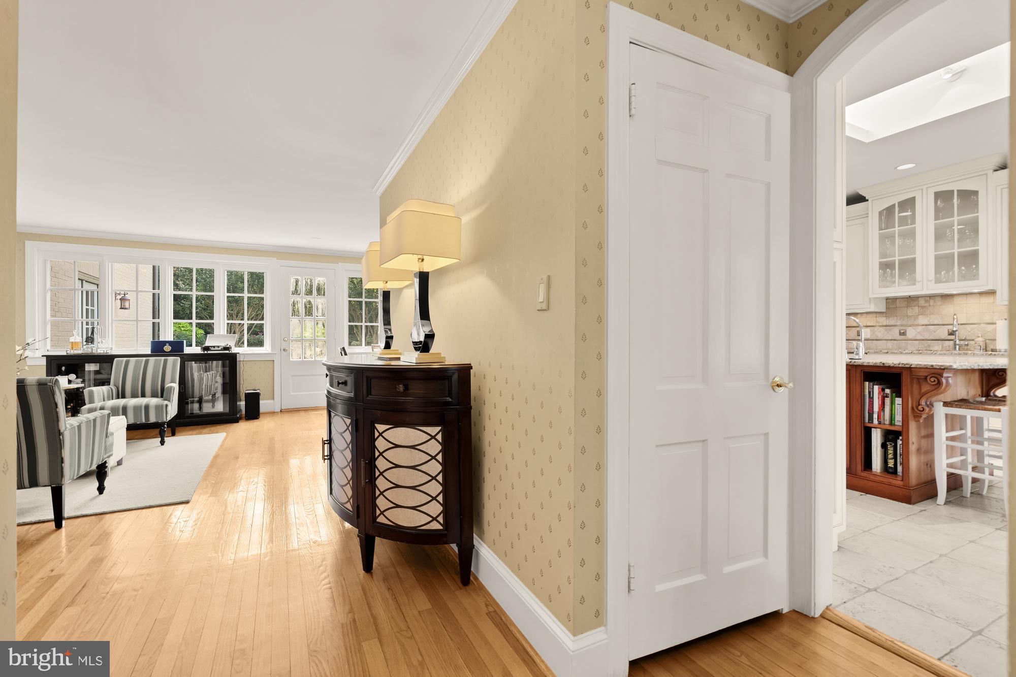 WHITEHALL MANOR - Residential