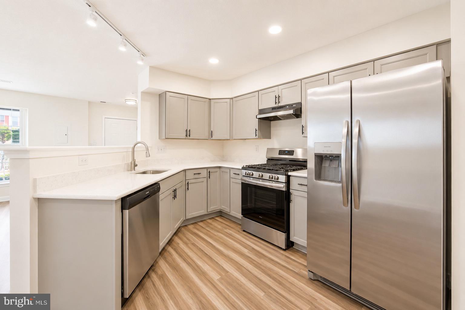 QUAIL RUN SOUTH - Residential