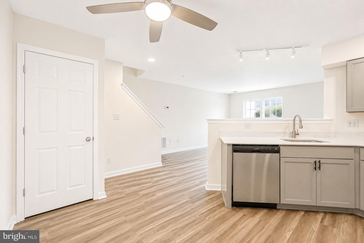 QUAIL RUN SOUTH - Residential