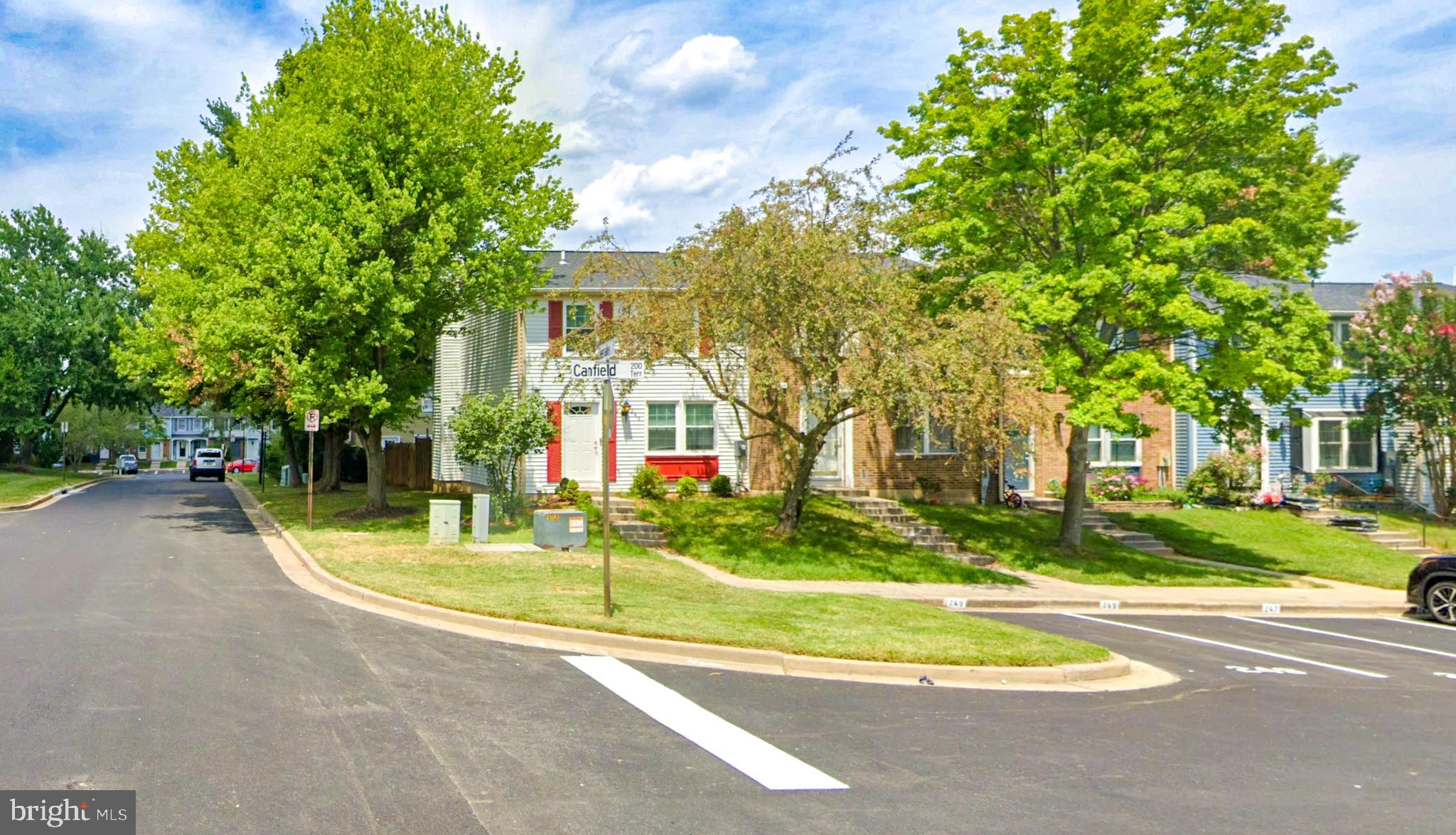 AMBER MEADOWS - Residential