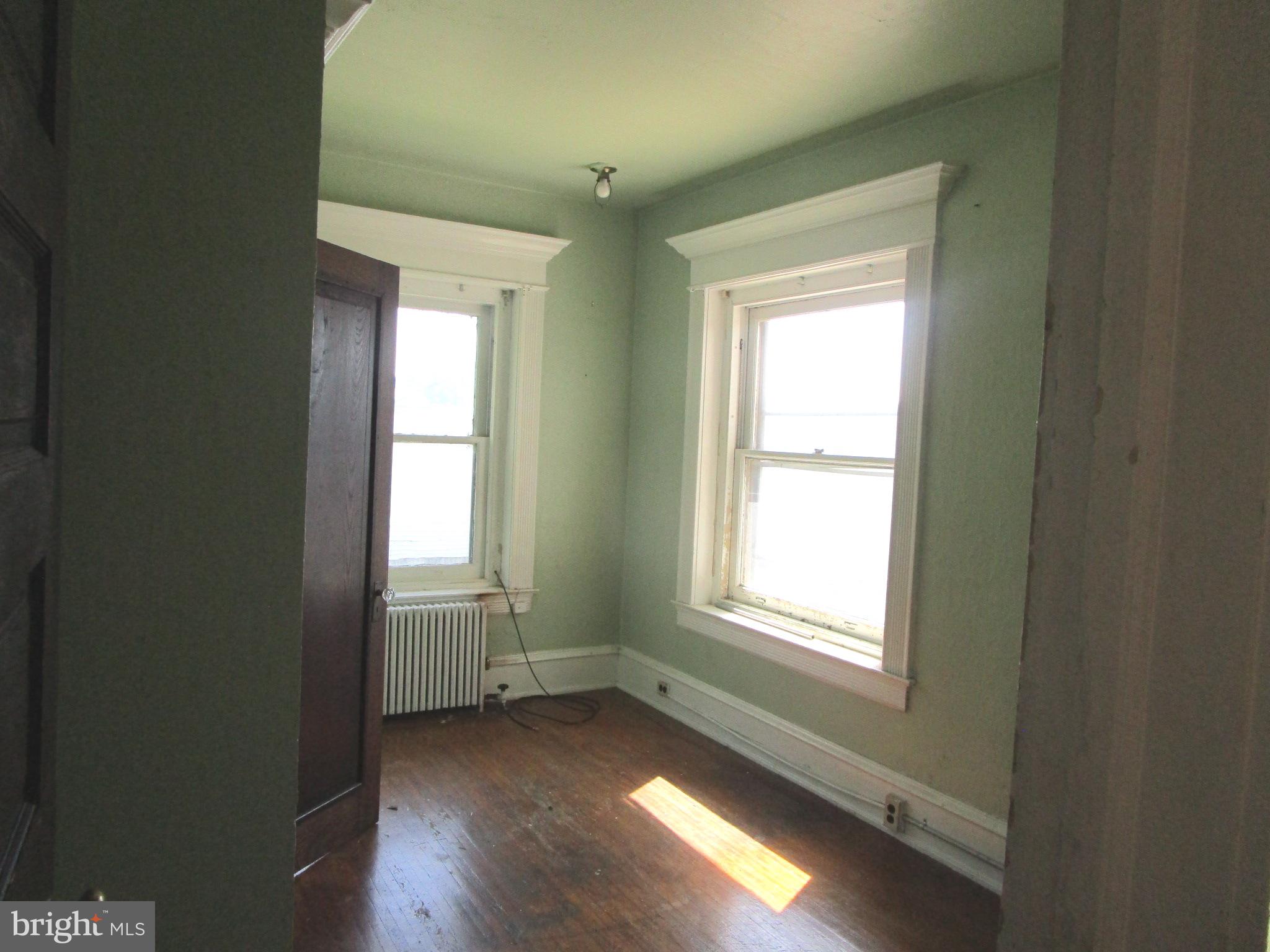 NORRISTOWN - Residential