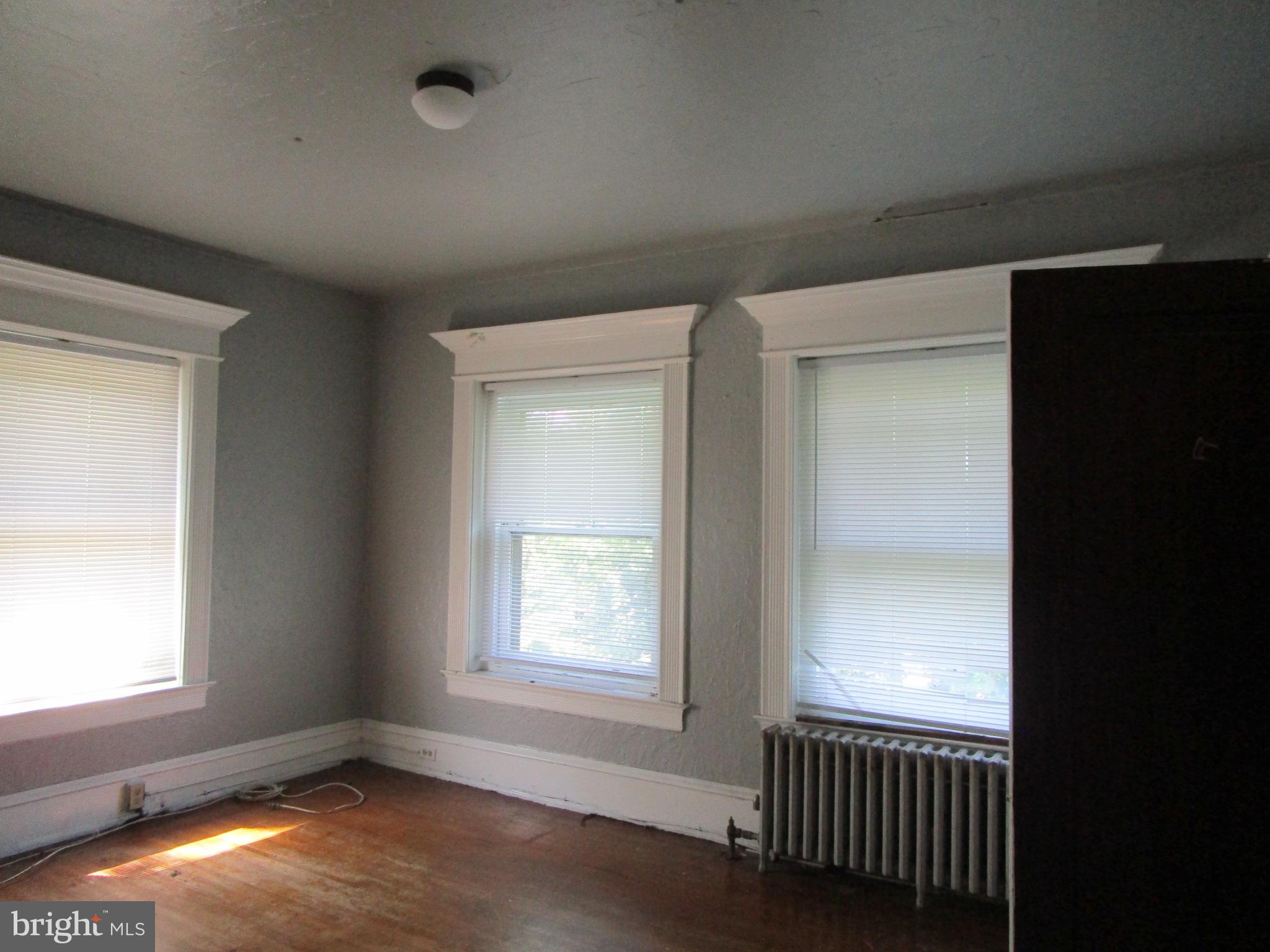 NORRISTOWN - Residential