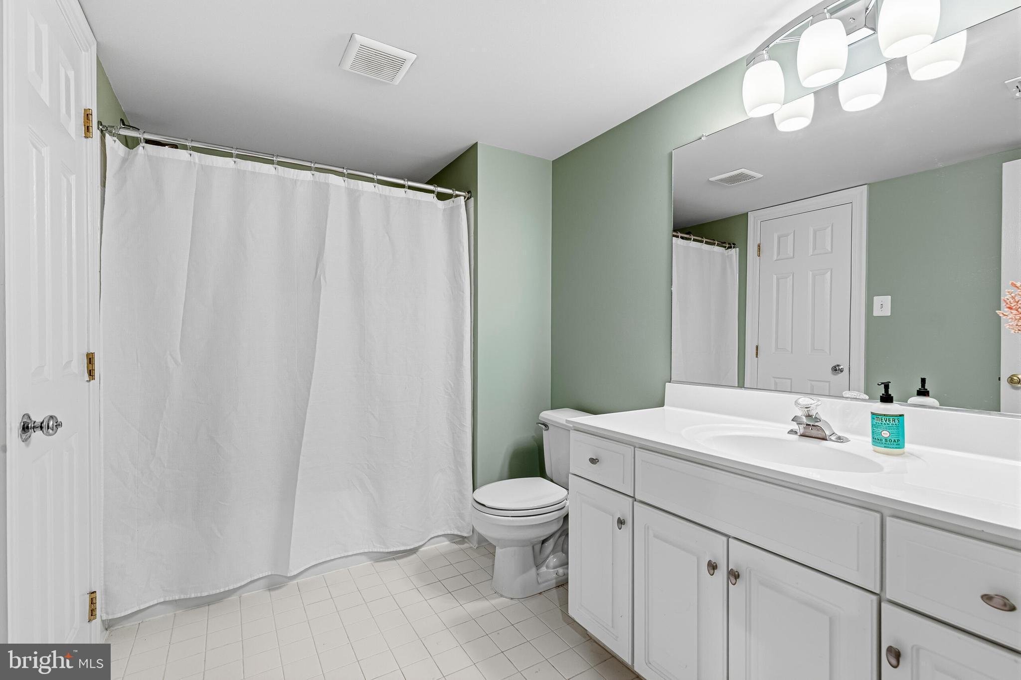 WOODLEA MANOR - Residential