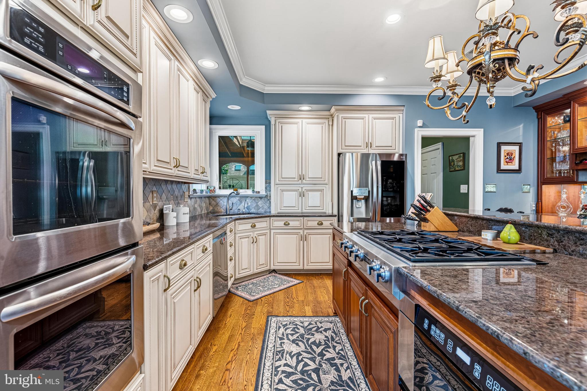 WOODLEA MANOR - Residential