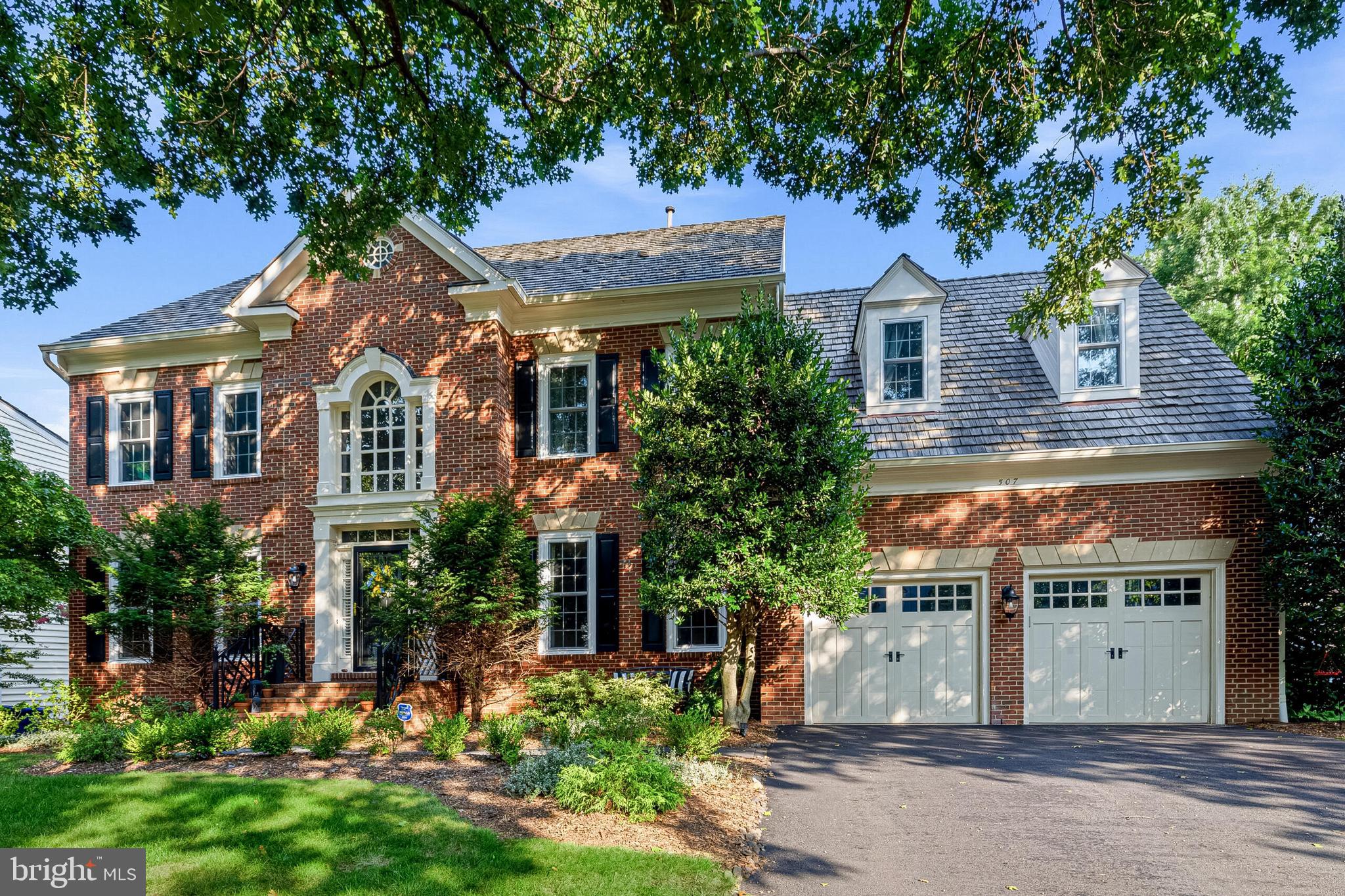 WOODLEA MANOR - Residential
