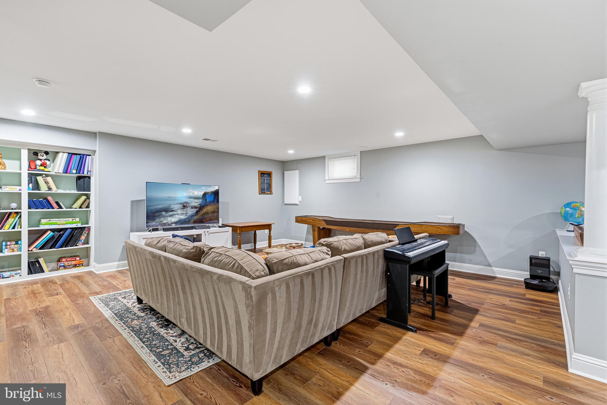 WOODLEA MANOR - Residential