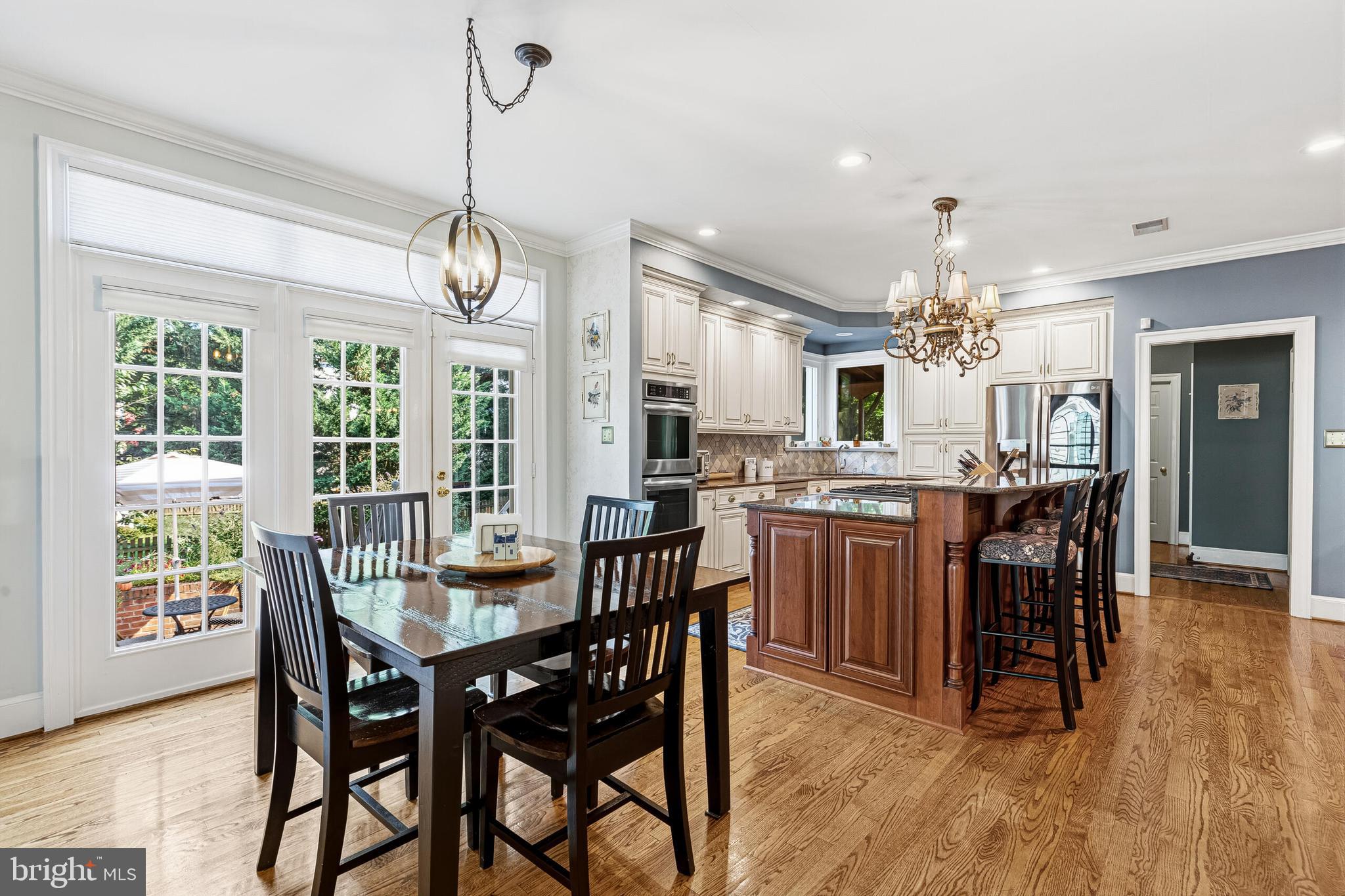 WOODLEA MANOR - Residential
