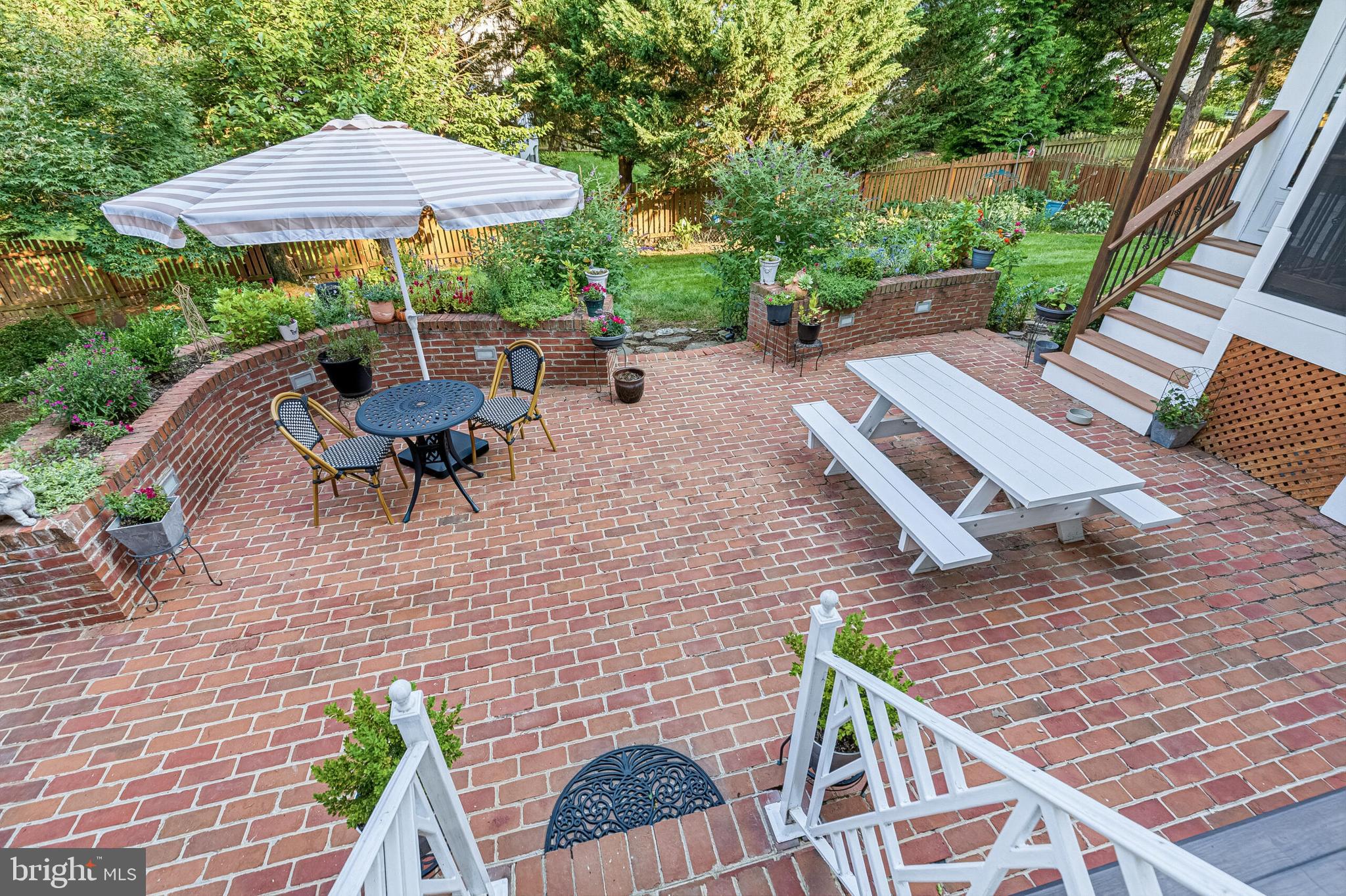 WOODLEA MANOR - Residential