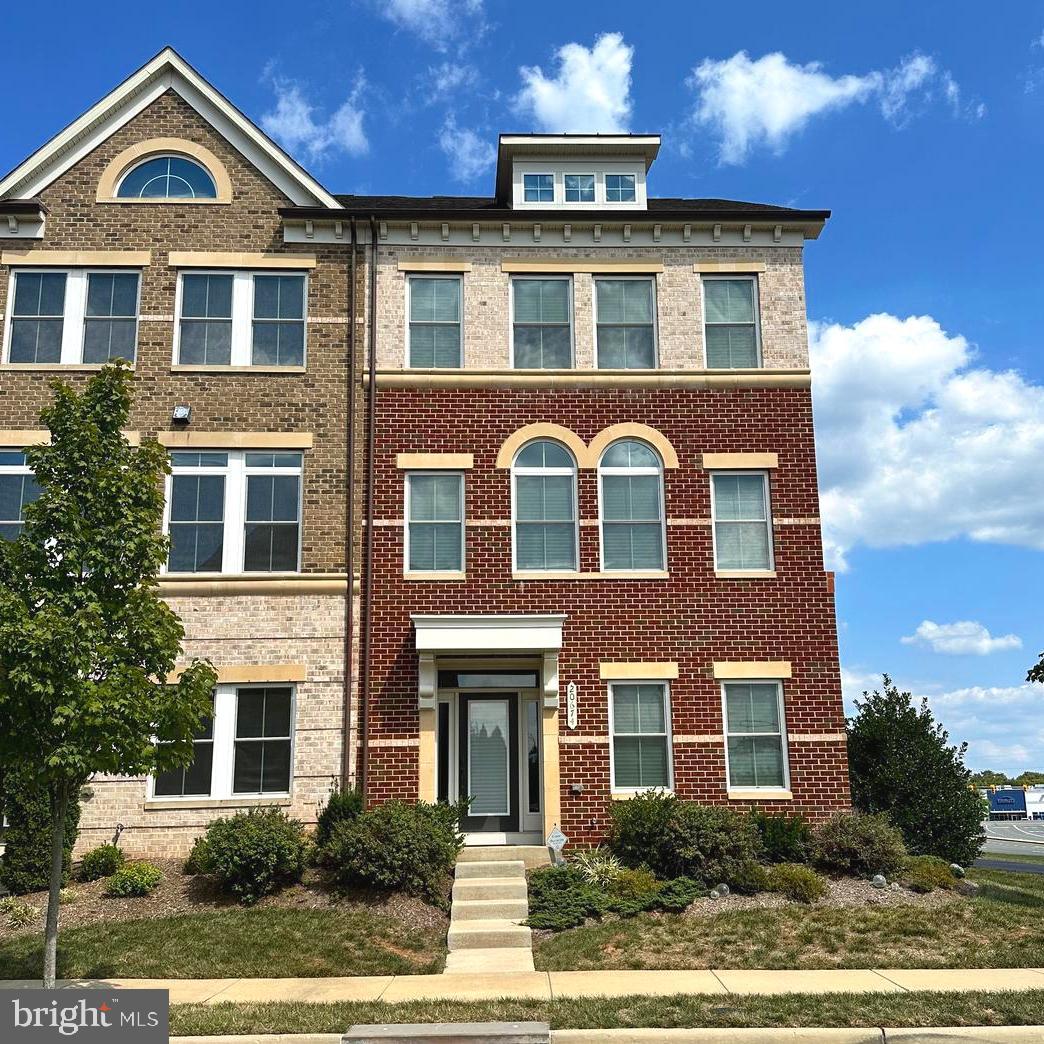 ONE LOUDOUN - Residential Lease