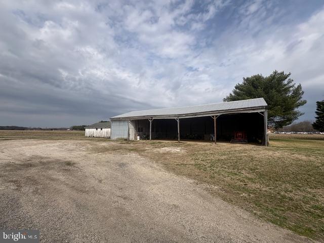 DENTON AREA - Farm