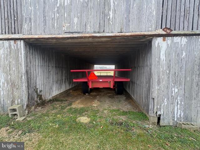 DENTON AREA - Farm
