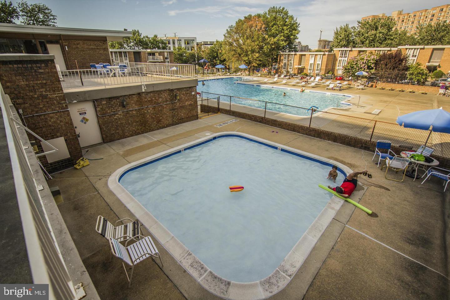 HUNTINGTON CLUB - Residential Lease