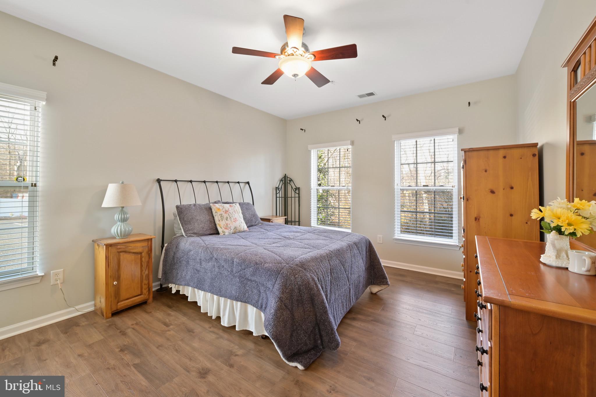 HEARTHSTONE AT VILLAGE SQUARE - Residential
