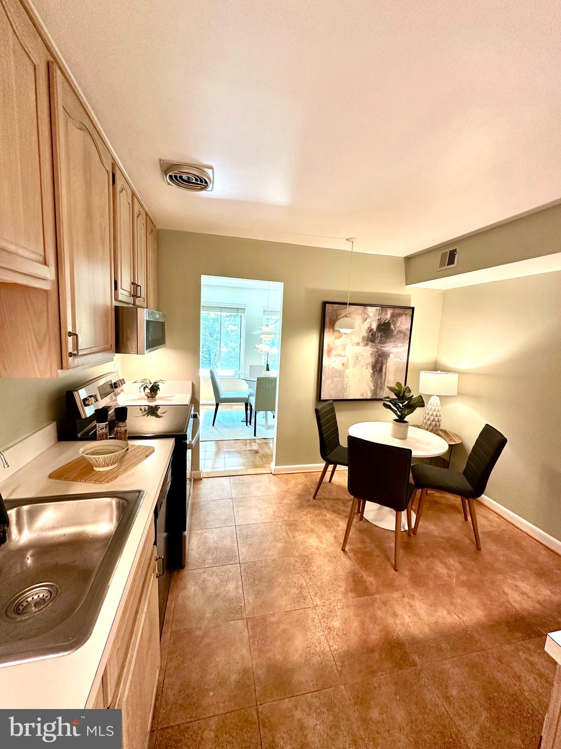 GEORGETOWN VILLAGE - Residential