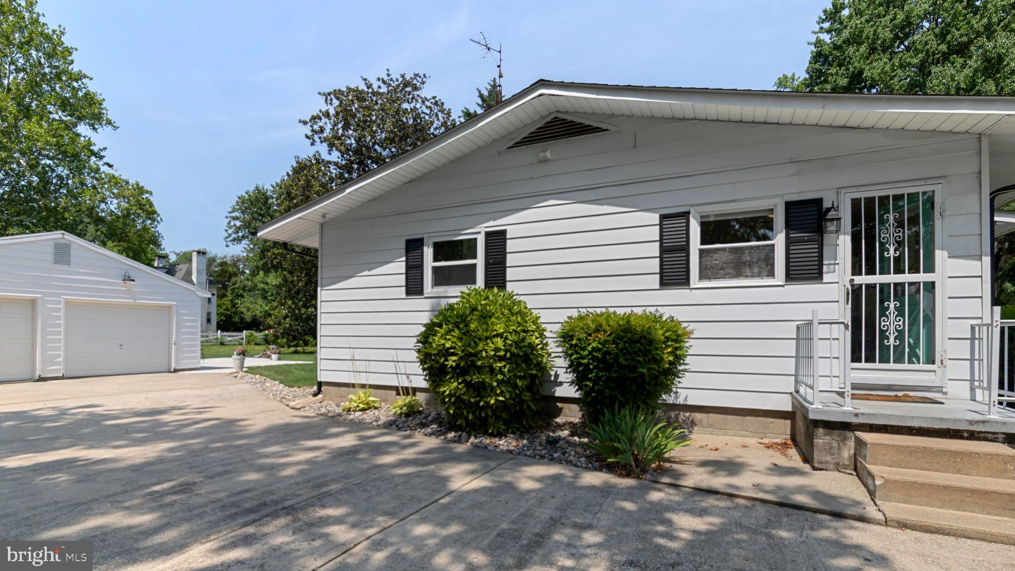 EASTON - Residential